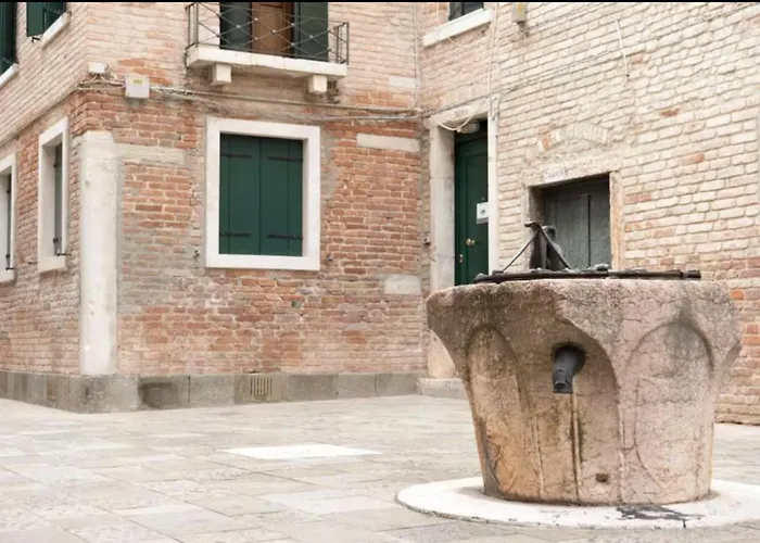 ゲストハウス Ai Tre Ponti 3*